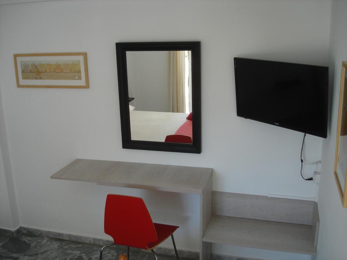 3 Bds-5Min. Walk To The Beach Tolón Exterior photo